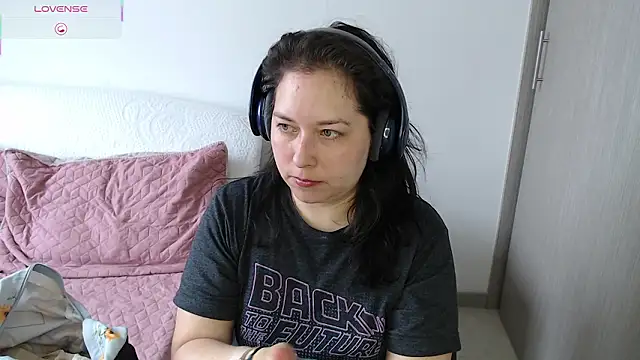 May Carlier online show from March 26, 2026, 2:11 pm