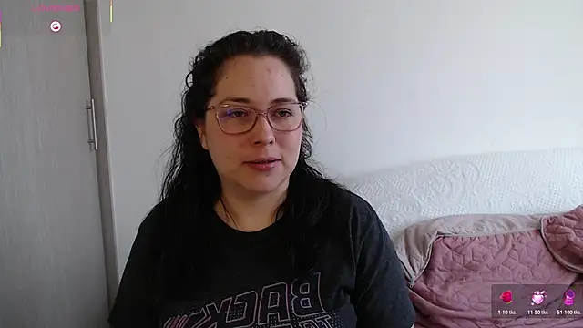 May Carlier online show from March 29, 2026, 5:24 pm
