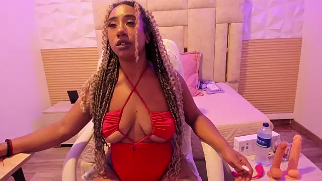  Eveelyn online show from February 12, 2026, 7:09 pm