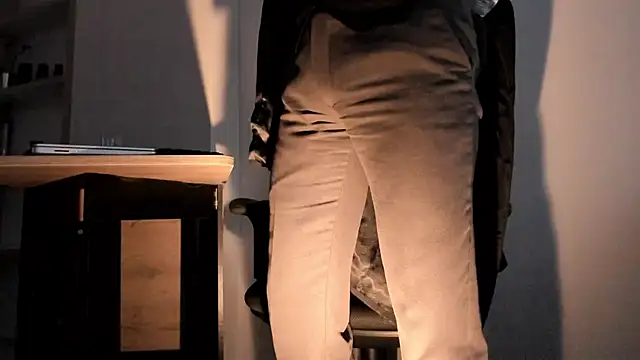 pablo-rincon95 online show from January 11, 2025, 9:46 pm