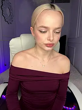 horny blondiee online show from January 17, 2026, 5:38 pm