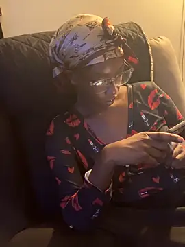 spicysugar74 online show from February 6, 2025, 11:15 pm