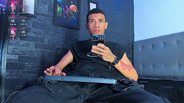 Romancartier 1 online show from October 5, 2025, 5:39 am