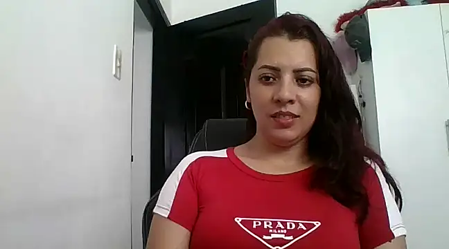Snapshot of Anne_kis chatting on February 18, 2025, 5:53 pm Anne kis online show from February 18, 2025, 5:53 pm