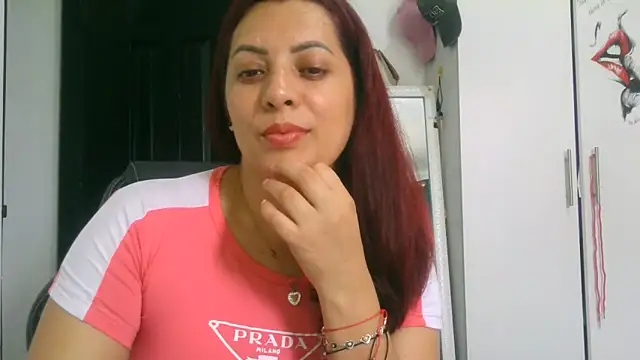 Snapshot of Anne_kis chatting on October 17, 2025, 6:10 pm Anne kis online show from October 17, 2025, 6:10 pm