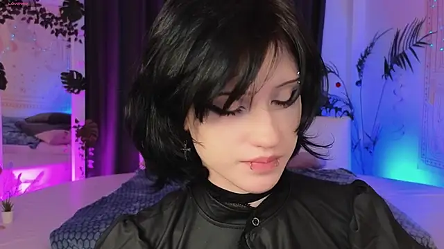 dark vamp  online show from January 15, 2025, 2:02 pm