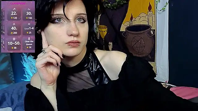 dark vamp  online show from January 17, 2025, 3:43 pm