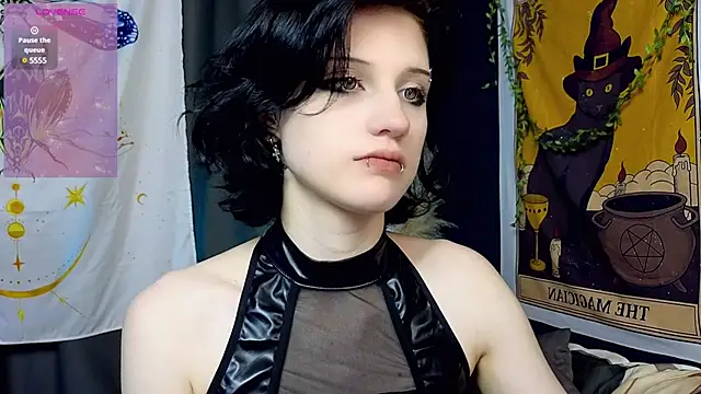 dark vamp  online show from January 17, 2025, 6:44 pm