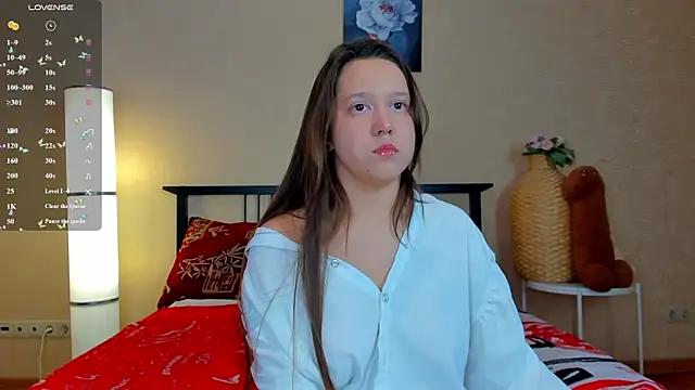 Mira Karter online show from June 17, 2026, 2:58 am