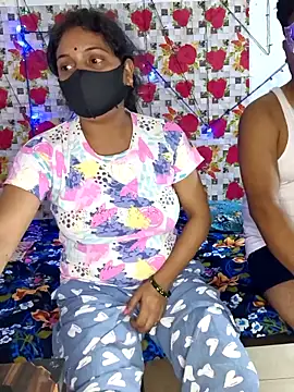 PeaCoooock online show from September 17, 2025, 7:04 pm