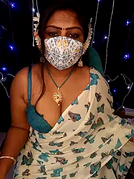 Snapshot of honey-sexy chatting on December 11, 2024, 9:41 am honey-sexy online show from December 11, 2024, 9:41 am