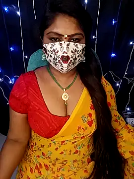 Snapshot of honey-sexy chatting on December 26, 2024, 12:38 pm honey-sexy online show from December 26, 2024, 12:38 pm