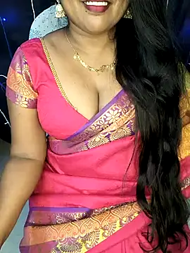 Snapshot of honey-sexy chatting on March 18, 2025, 10:57 am honey-sexy online show from March 18, 2025, 10:57 am