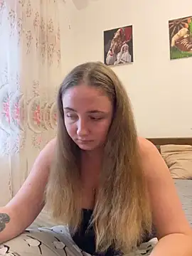 Snapshot of Joannakiss chatting on November 5, 2025, 12:49 pm Joannakiss online show from November 5, 2025, 12:49 pm