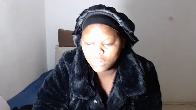 Snapshot of FoxyFataleX chatting on September 24, 2025, 8:45 pm FoxyFataleX online show from September 24, 2025, 8:45 pm