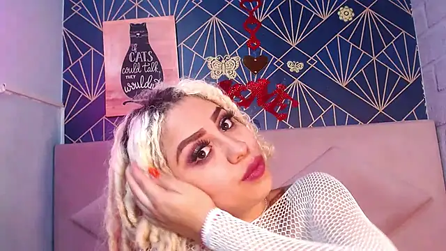 Lucy White   online show from February 25, 2025, 12:58 am