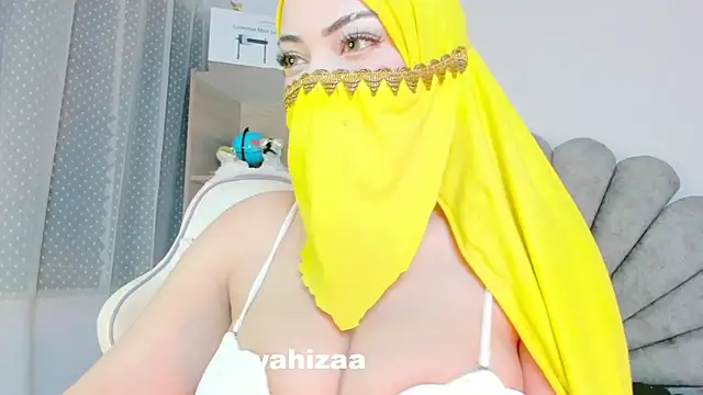 Amaltea online show from November 13, 2025, 9:14 pm