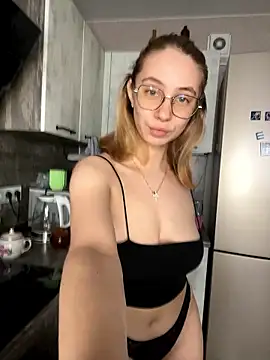 Kitty Katrine online show from January 10, 2026, 11:34 am