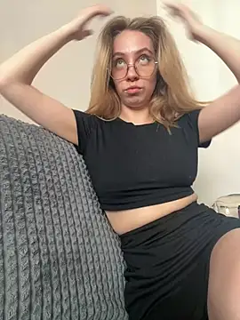 Snapshot of Kitty_Katrine chatting on May 23, 2026, 12:20 pm Kitty Katrine online show from May 23, 2026, 12:20 pm