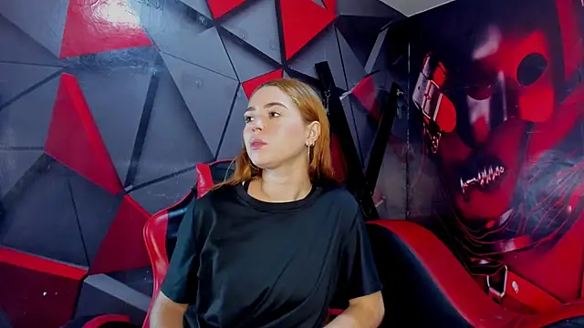 Hana and Zeta online show from December 20, 2025, 12:45 pm