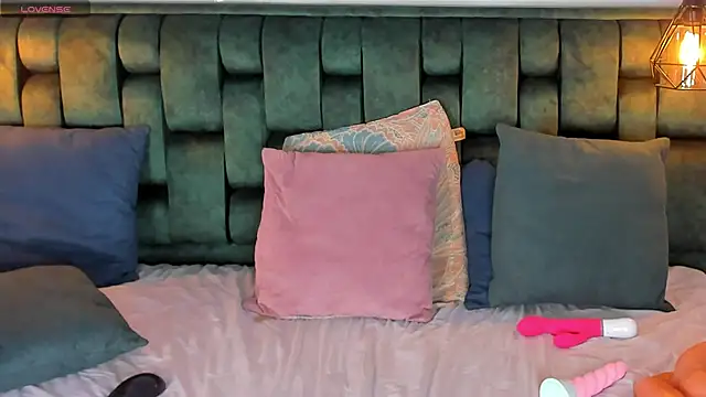 angelswets online show from March 5, 2025, 4:57 pm