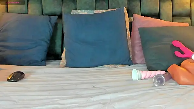 angelswets online show from March 11, 2025, 5:24 pm