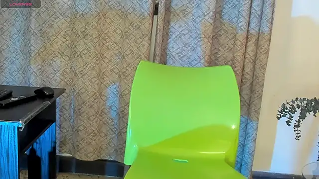 angelswets online show from October 24, 2025, 2:13 pm