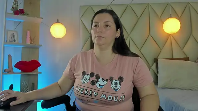 angelswets online show from April 20, 2026, 1:58 pm