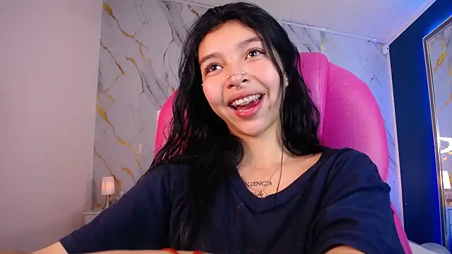 Snapshot of pettit_courtny chatting on February 22, 2025, 9:48 pm pettit courtny online show from February 22, 2025, 9:48 pm