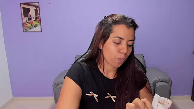 boomsar01 online show from October 19, 2025, 3:07 am