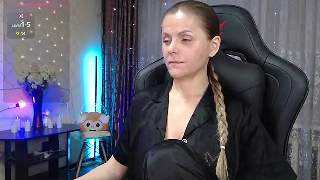 JessieOMays online show from October 28, 2025, 12:09 pm