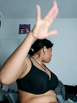 azulzulix online show from April 6, 2026, 1:14 am