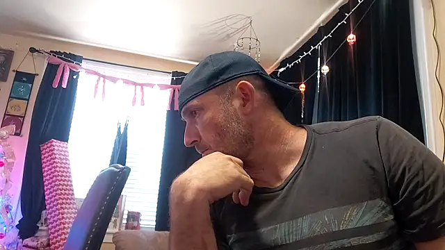 Lexxstacy online show from December 22, 2025, 4:37 pm