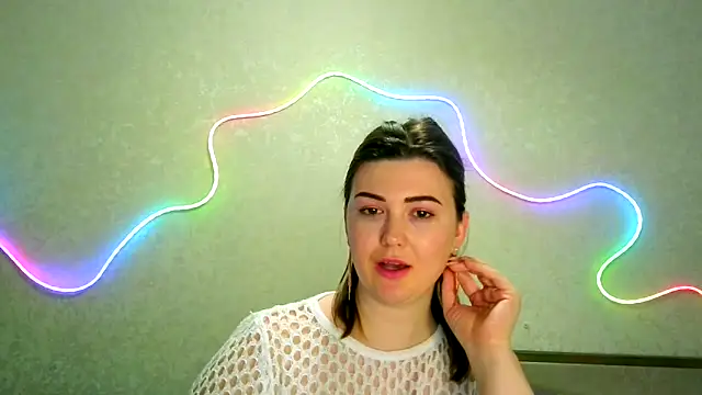 Snapshot of SeductiveTati chatting on April 21, 2026, 10:34 pm SeductiveTati online show from April 21, 2026, 10:34 pm