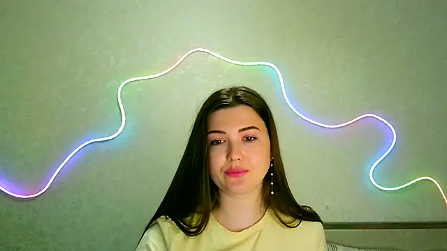 Snapshot of SeductiveTati chatting on June 15, 2026, 9:39 pm SeductiveTati online show from June 15, 2026, 9:39 pm