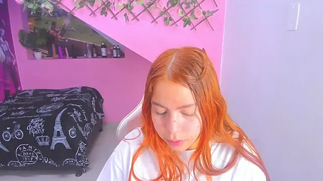 Snapshot of marcellaa303av chatting on January 29, 2025, 2:30 am marcellaa303av online show from January 29, 2025, 2:30 am