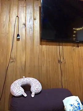 EffyScarlet online show from October 1, 2025, 11:00 pm