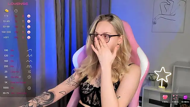 Carol  Cox online show from February 24, 2025, 10:36 pm