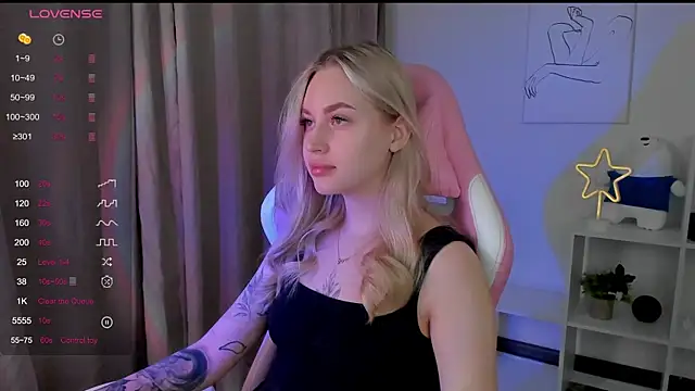 Carol  Cox online show from March 9, 2025, 11:35 pm