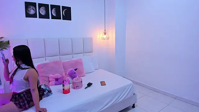 zoe rivers online show from November 4, 2025, 11:37 pm