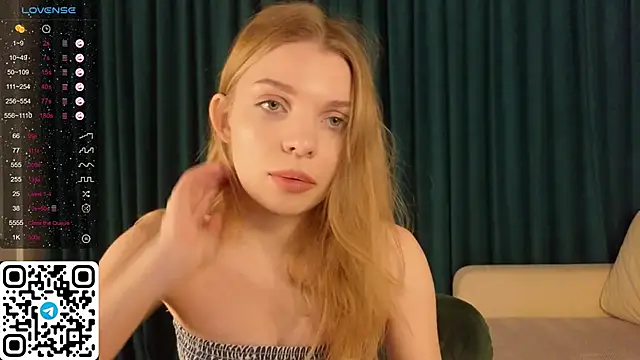 ElswythDecoursey online show from December 24, 2024, 5:02 pm