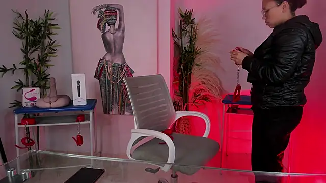 lilith-deveraux online show from February 18, 2025, 12:17 pm