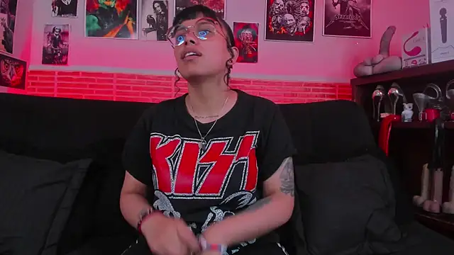 lilith-deveraux online show from September 16, 2025, 2:18 pm