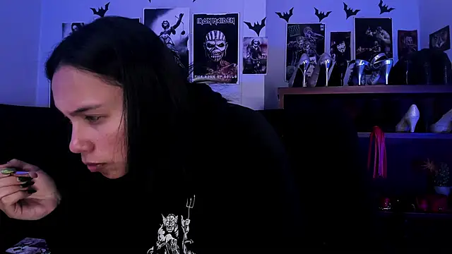 lilith-deveraux online show from June 30, 2026, 4:52 pm