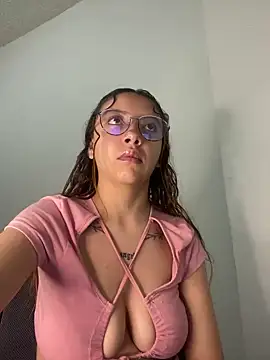  charlott dm online show from December 4, 2024, 9:24 pm