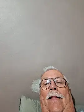 Snapshot of NawtyB1965 chatting on May 1, 2026, 4:28 am NawtyB1965 online show from May 1, 2026, 4:28 am