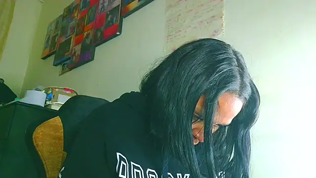 Samary thomas online show from April 17, 2026, 12:24 am