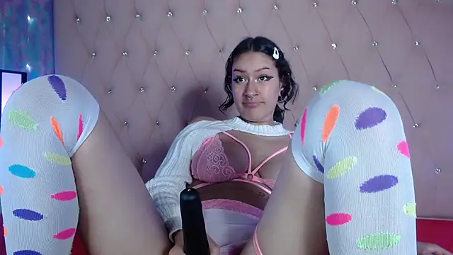 Nina Ethan online show from December 3, 2024, 1:30 am