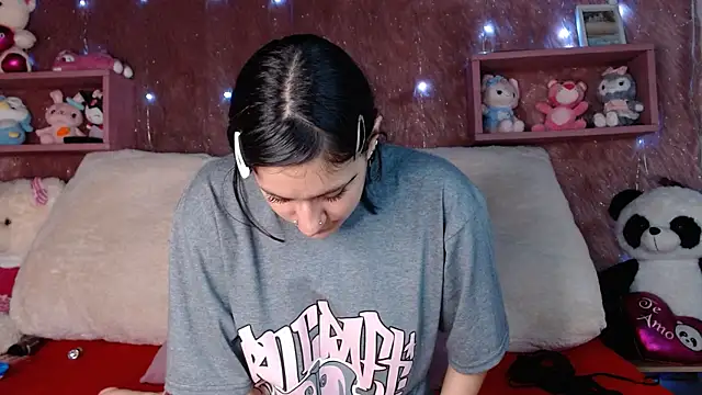 Nina Ethan online show from December 8, 2024, 12:30 pm