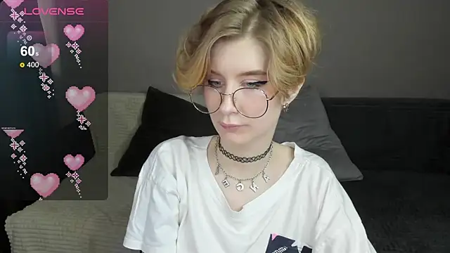 Angel Jules online show from February 23, 2025, 1:02 am